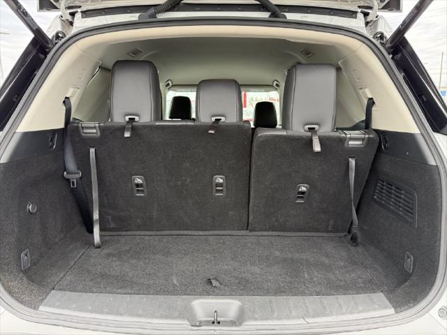 Used 2025 Nissan Pathfinder SL 4WD For Sale in Bellingham, WA
