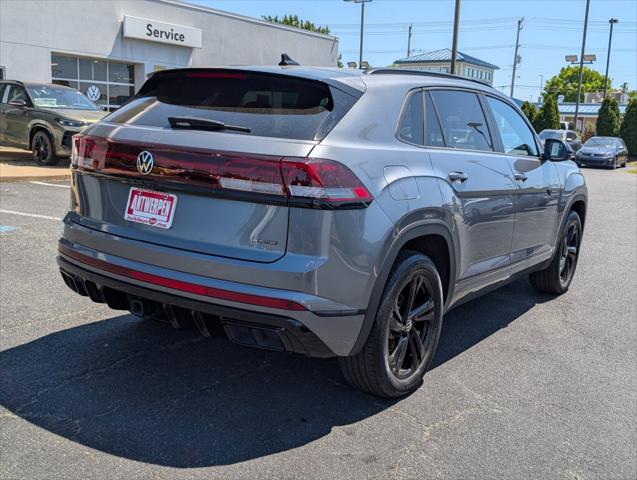2025 Volkswagen Atlas Cross Sport 2.0T SEL R-Line Black