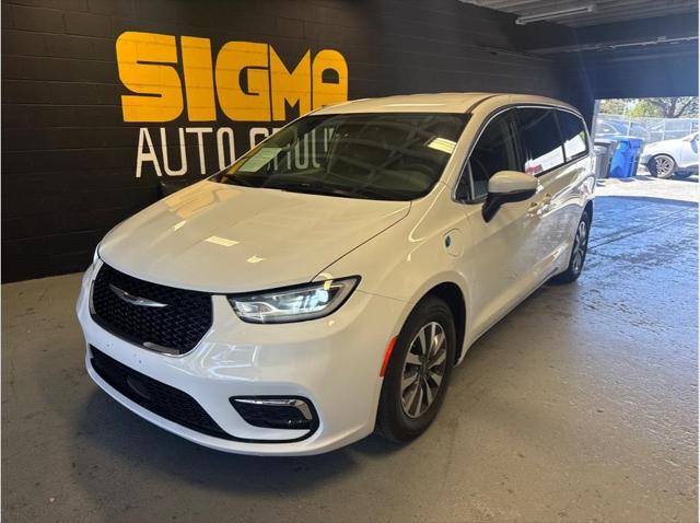 2023 Chrysler Pacifica Hybrid Touring L for sale in Concord, CA