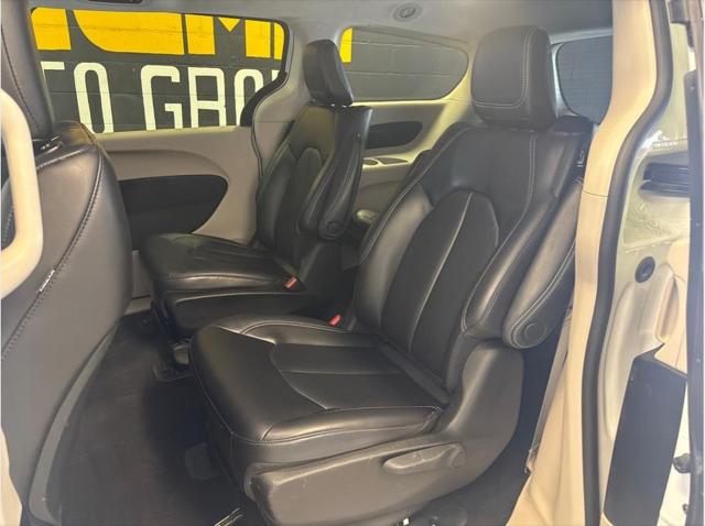 2023 Chrysler Pacifica Hybrid Touring L