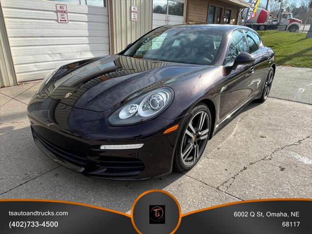 2016 Porsche Panamera 4