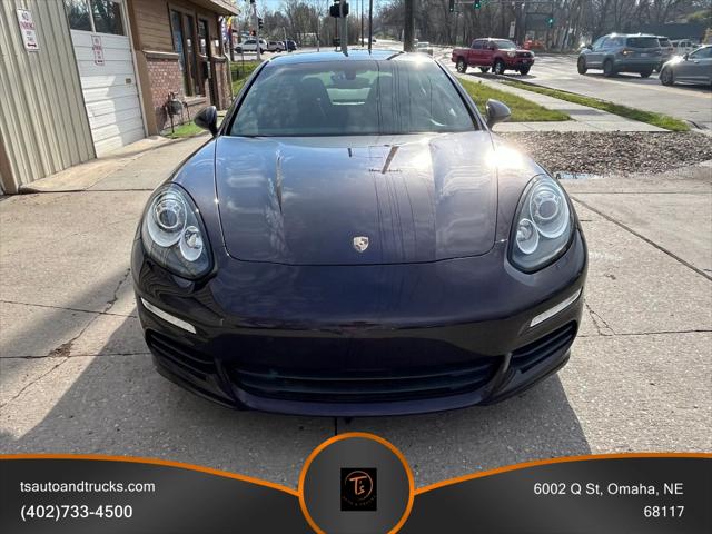 2016 Porsche Panamera 4