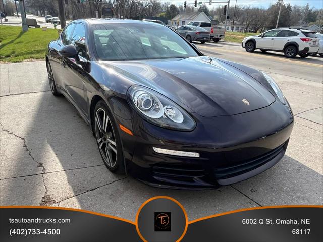 2016 Porsche Panamera 4