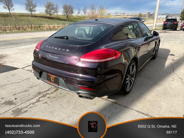 2016 Porsche Panamera 4