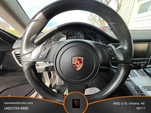 2016 Porsche Panamera 4
