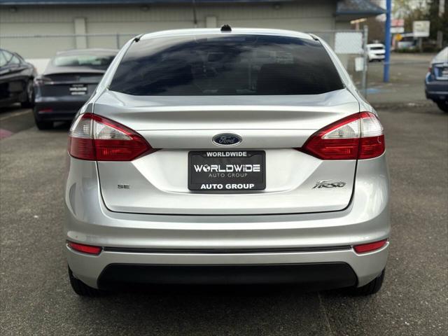 2015 Ford Fiesta SE 4dr Sedan