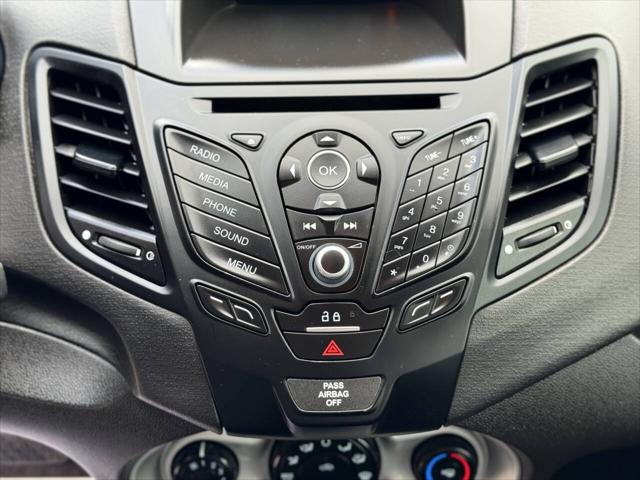 2015 Ford Fiesta SE 4dr Sedan