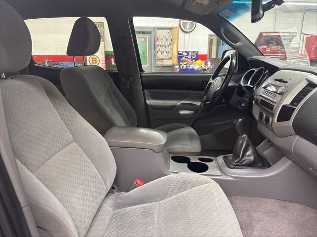 2010 Toyota Tacoma V6 4x4 4dr Double Cab 5.0 ft SB 6M