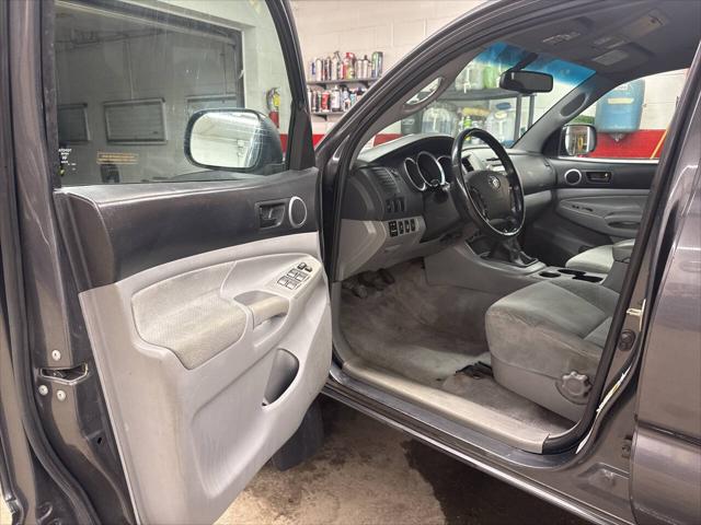 2010 Toyota Tacoma V6 4x4 4dr Double Cab 5.0 ft SB 6M