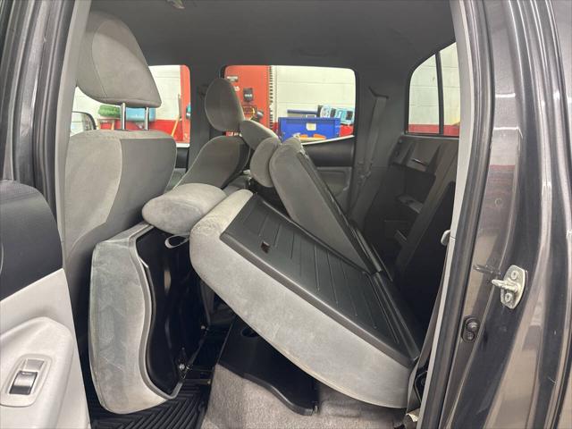 2010 Toyota Tacoma V6 4x4 4dr Double Cab 5.0 ft SB 6M