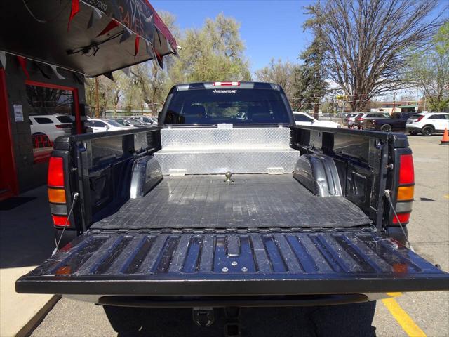 2004 Chevrolet Silverado 3500 LT