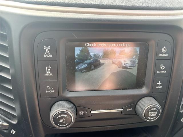 2016 Jeep Cherokee Sport