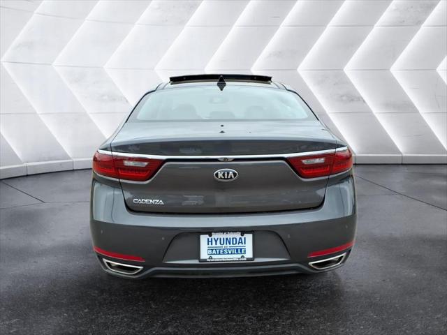 2018 Kia Cadenza Technology