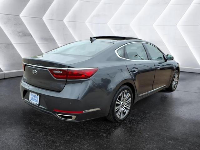 2018 Kia Cadenza Technology
