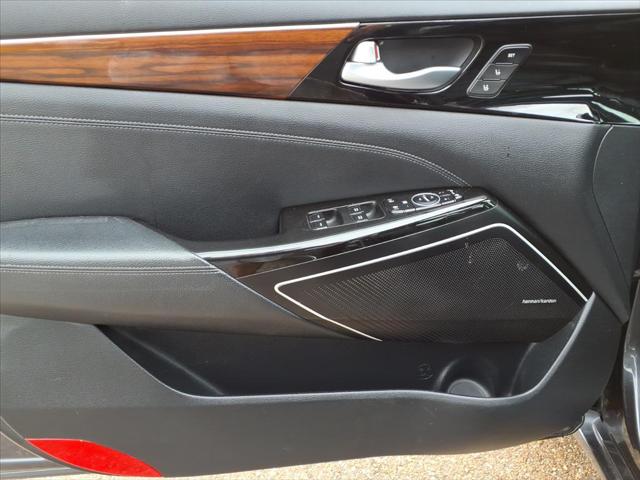 2018 Kia Cadenza Technology