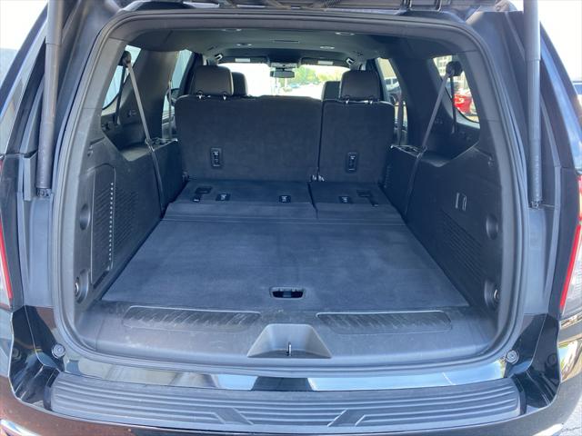 2023 Chevrolet Suburban 2WD LT
