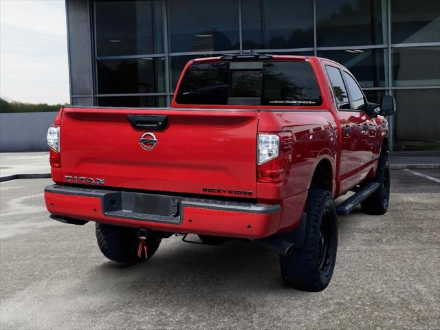 2022 Nissan Titan Crew Cab SV 4x4