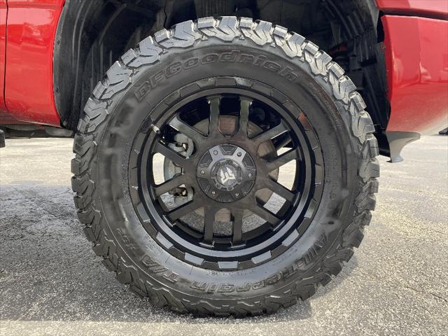 2022 Nissan Titan Crew Cab SV 4x4