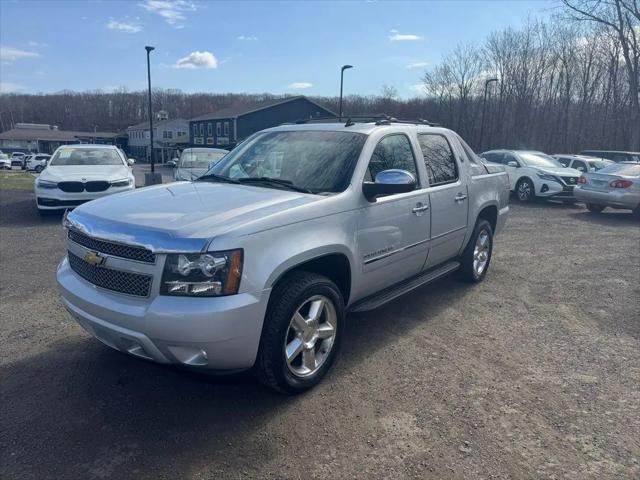 2013 Chevrolet Avalanche LTZ for sale in Wolcott, CT