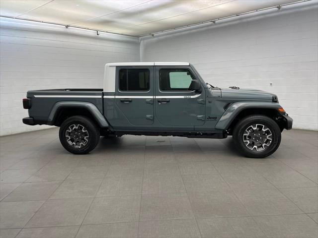 2026 Jeep Gladiator GLADIATOR SAHARA 4X4 2026 Jeep Gladiator GLADIATOR SAHARA 4X4