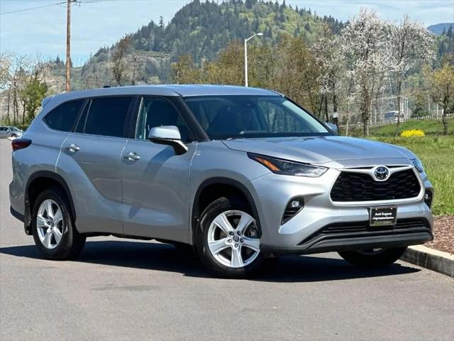 2024 Toyota Highlander LE for sale in Eugene, OR