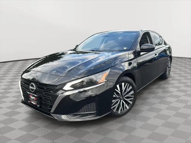 2023 Nissan Altima SV FWD for sale in Madison, WI