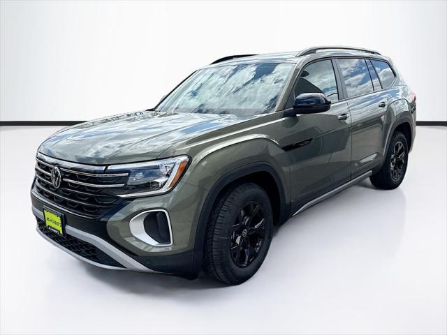 2026 Volkswagen Atlas Peak Edition for sale in La Crosse, WI