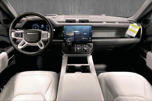 2026 Land Rover Defender P400 X-Dynamic SE