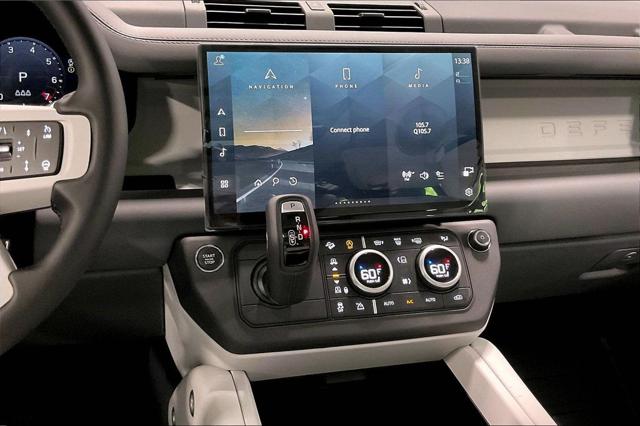 2026 Land Rover Defender P400 X-Dynamic SE
