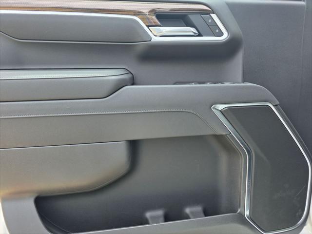 2026 Chevrolet Silverado 1500 4WD Crew Cab Standard Bed LT