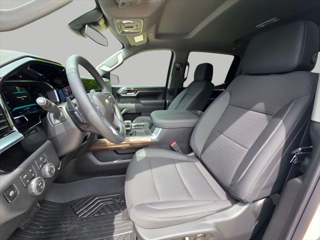 2026 Chevrolet Silverado 1500 4WD Crew Cab Standard Bed LT