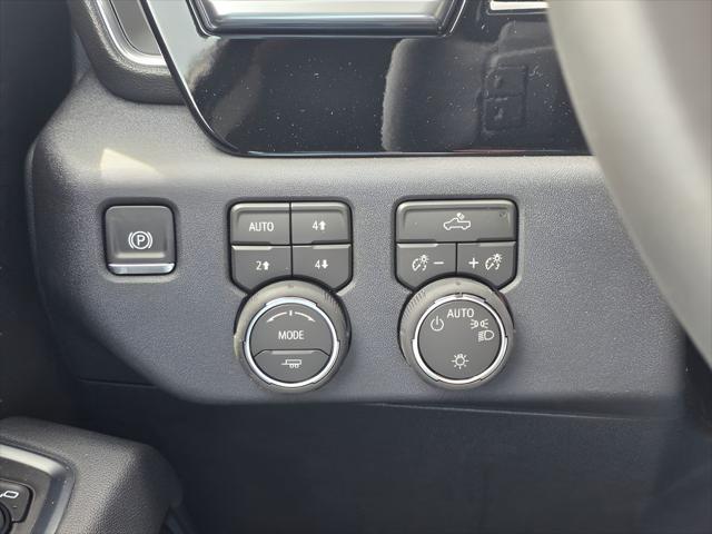 2026 Chevrolet Silverado 1500 4WD Crew Cab Standard Bed LT