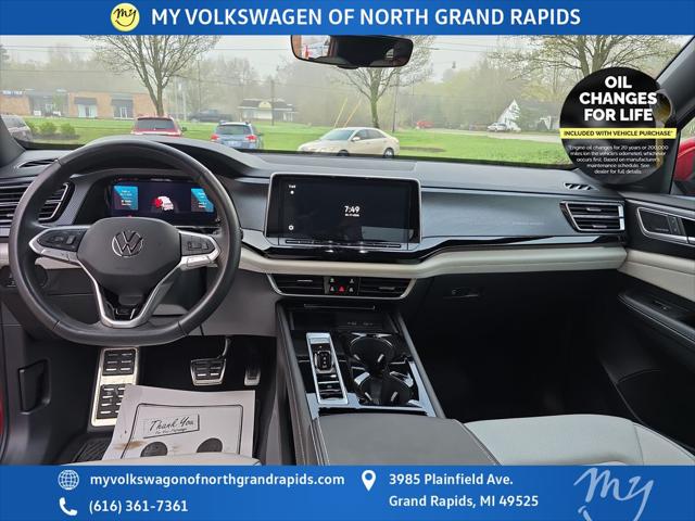 2025 Volkswagen Atlas Cross Sport 2.0T SEL Premium R-Line