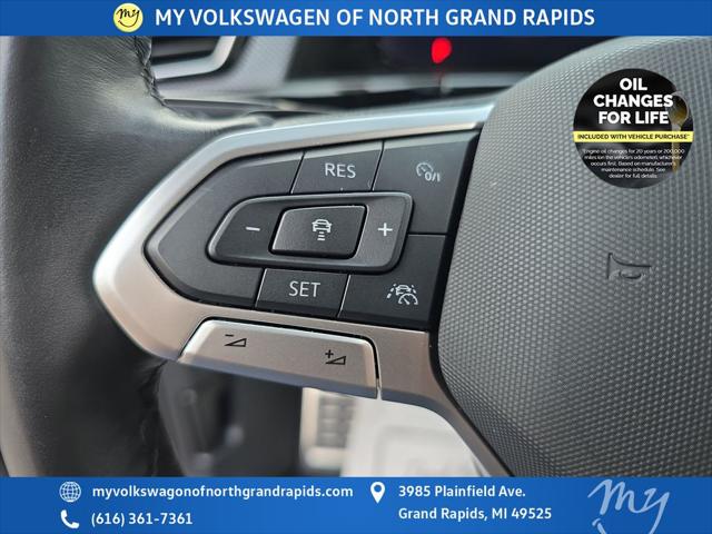 2025 Volkswagen Atlas Cross Sport 2.0T SEL Premium R-Line