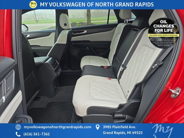 2025 Volkswagen Atlas Cross Sport 2.0T SEL Premium R-Line