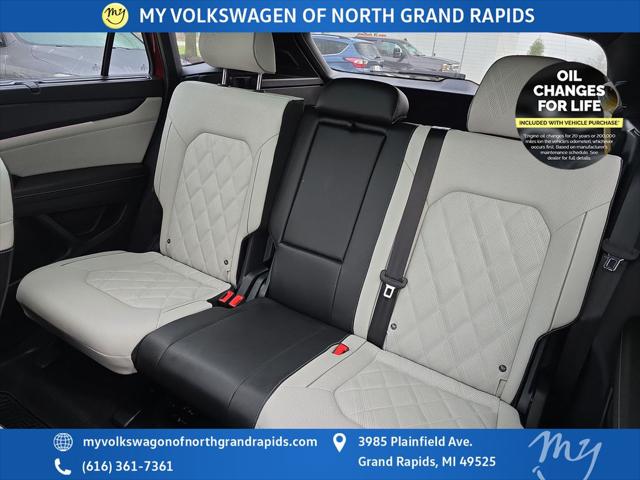 2025 Volkswagen Atlas Cross Sport 2.0T SEL Premium R-Line