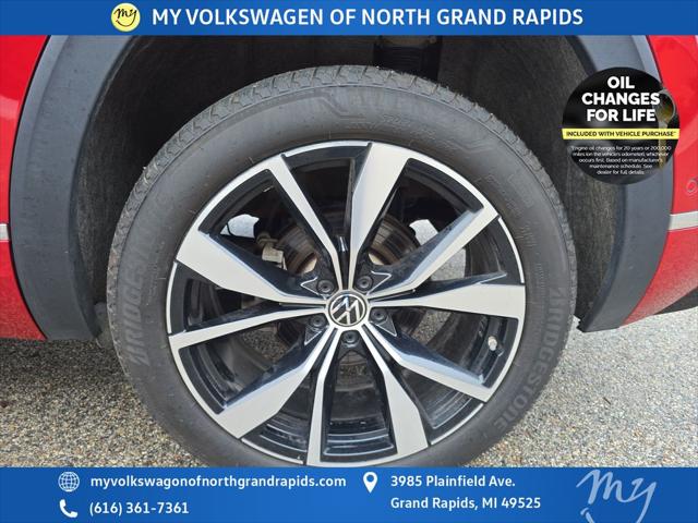 2025 Volkswagen Atlas Cross Sport 2.0T SEL Premium R-Line