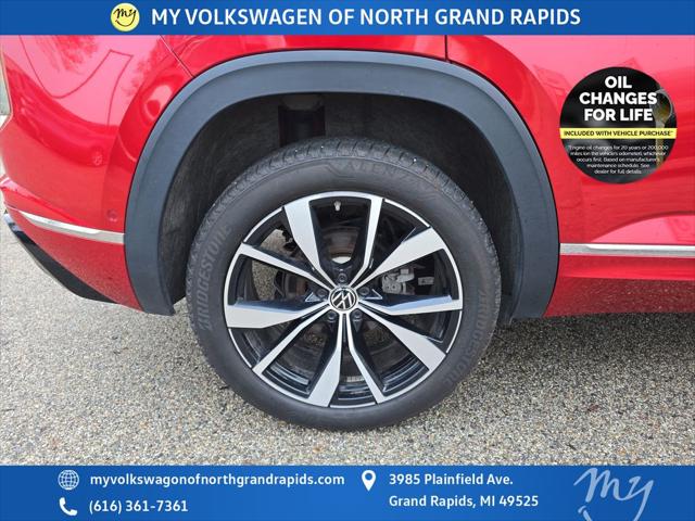 2025 Volkswagen Atlas Cross Sport 2.0T SEL Premium R-Line