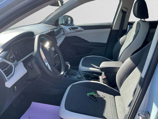 2026 Volkswagen Taos SE