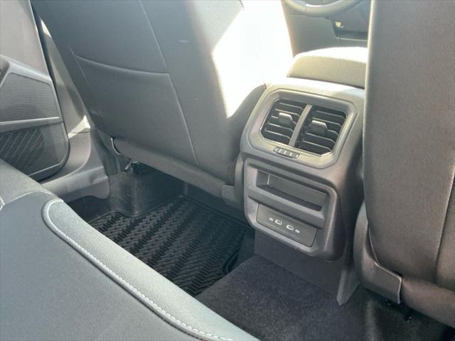 2026 Volkswagen Taos SE