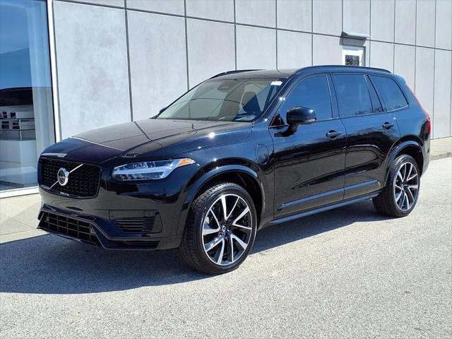 2023 Volvo XC90 Recharge T8 Ultimate Dark Theme 7-Seater for sale in Waukesha, WI