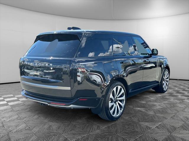 2026 Land Rover Range Rover P530 SE