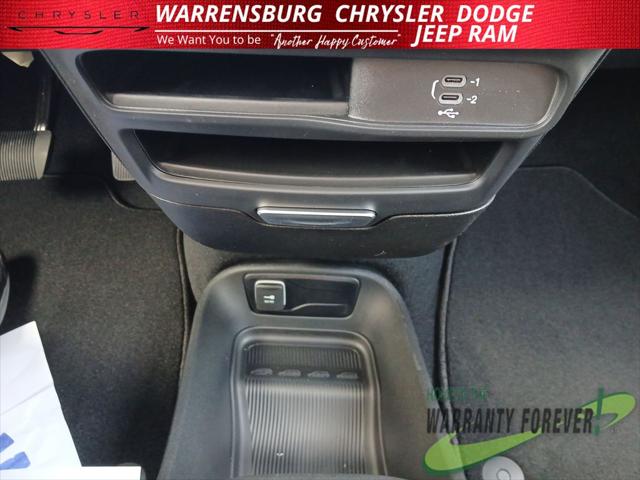 2026 Chrysler Voyager LX