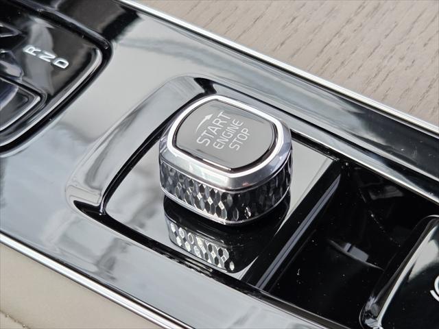 2026 Volvo XC90 Plus, B6 AWD Gas (mild hybrid), Gasoline, Bright, 7 Seats