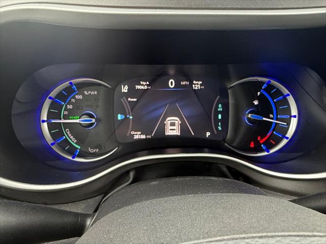 2024 Chrysler Pacifica Hybrid Select