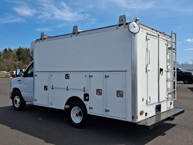 2019 Ford E-350 Cutaway Base