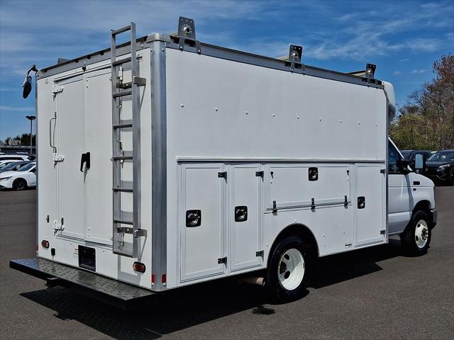 2019 Ford E-350 Cutaway Base