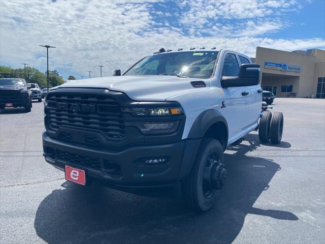 2026 RAM Ram 5500 Chassis Cab RAM 5500 TRADESMAN CHASSIS CREW CAB 4X4 60 CA
