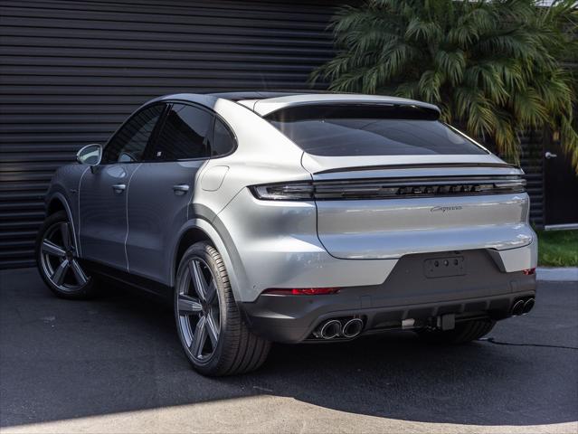 2026 Porsche Cayenne E-Hybrid Unknown