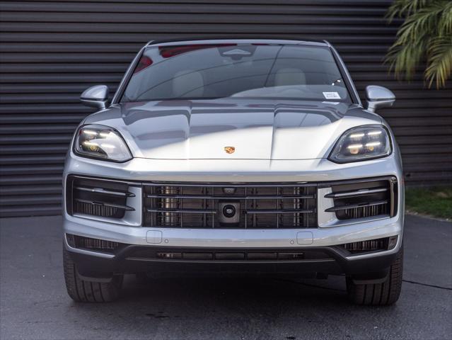 2026 Porsche Cayenne E-Hybrid Unknown